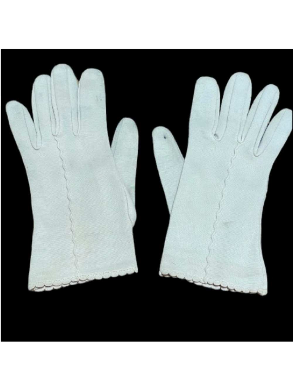 Vintage tan stretch fabric scallop trim driving gloves one size